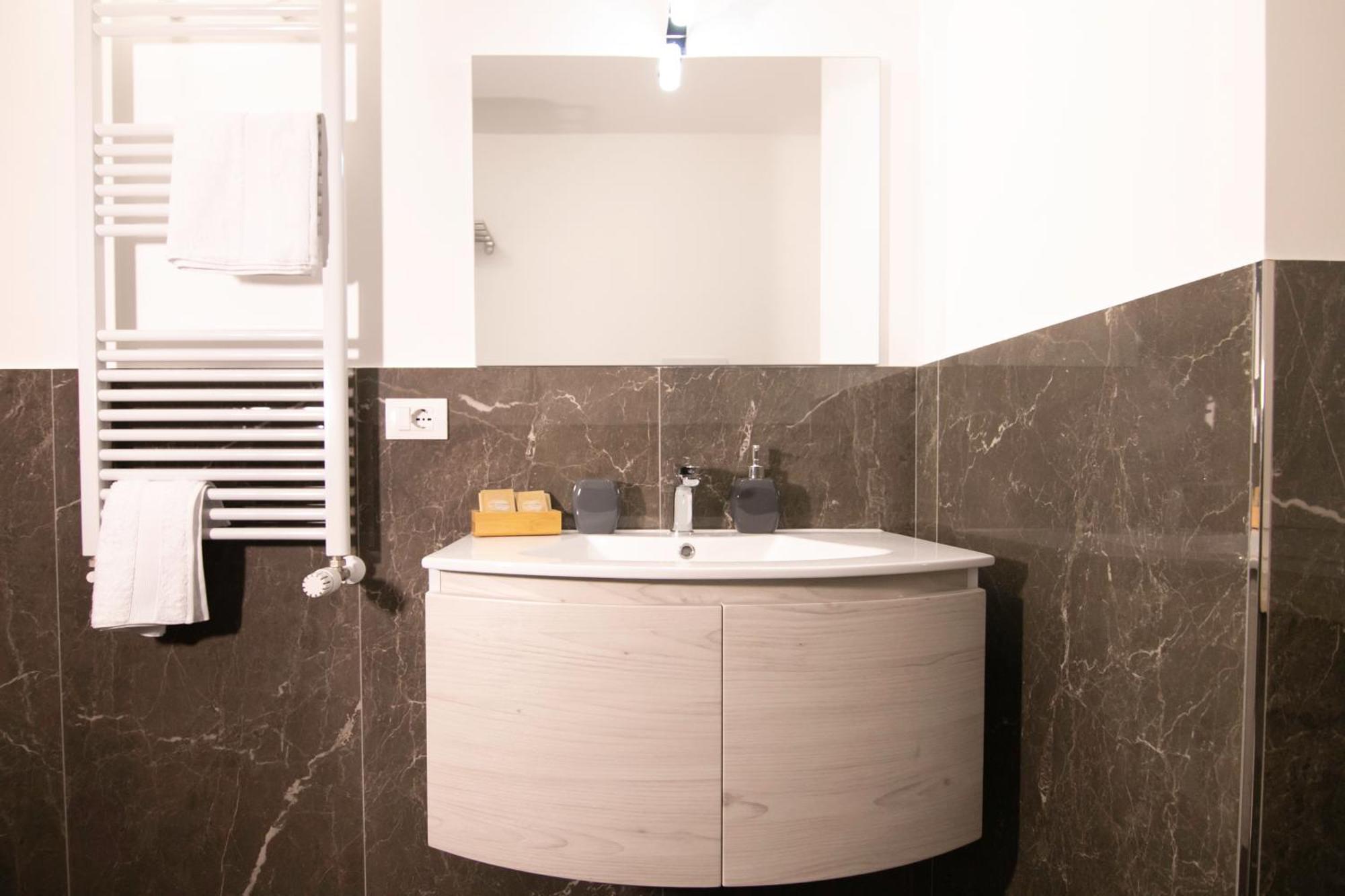 Villareale47 Luxury Suites & Rooms Παλέρμο Εξωτερικό φωτογραφία