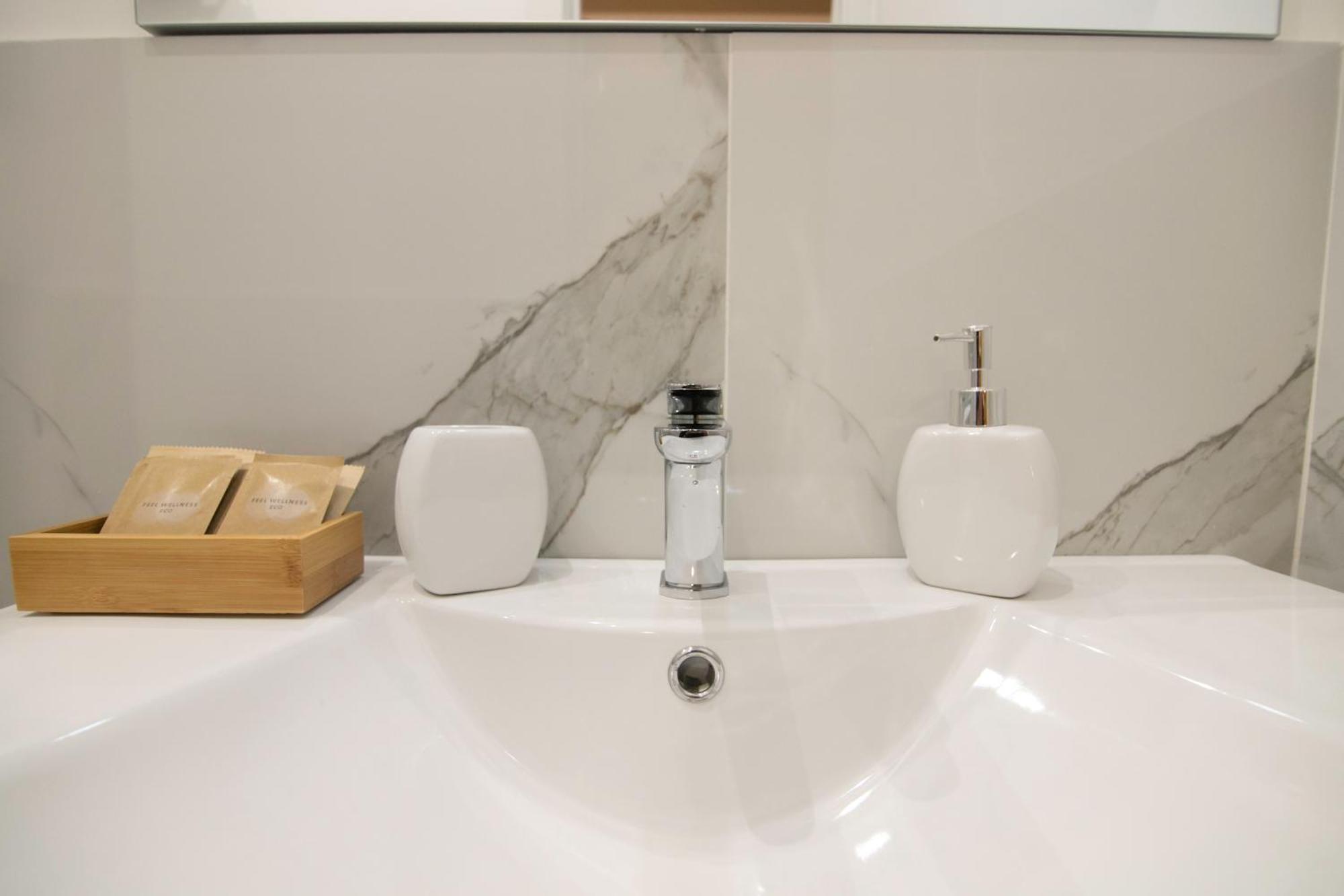 Villareale47 Luxury Suites & Rooms Παλέρμο Εξωτερικό φωτογραφία
