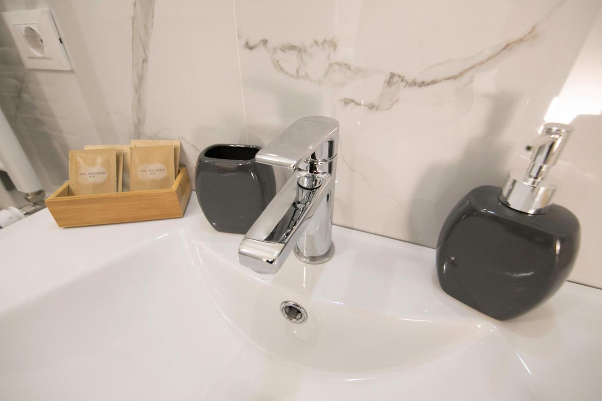 Villareale47 Luxury Suites & Rooms Παλέρμο Εξωτερικό φωτογραφία